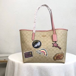 蔻驰迪士尼官网DISNEY X COACH CITY 标志帆布拼饰托特包C3724