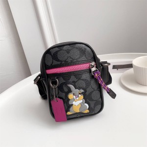 蔻驰迪士尼官网DISNEY X COACH TERRAIN兔子斜挎包89902